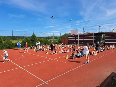 1 2i turniej sportowy